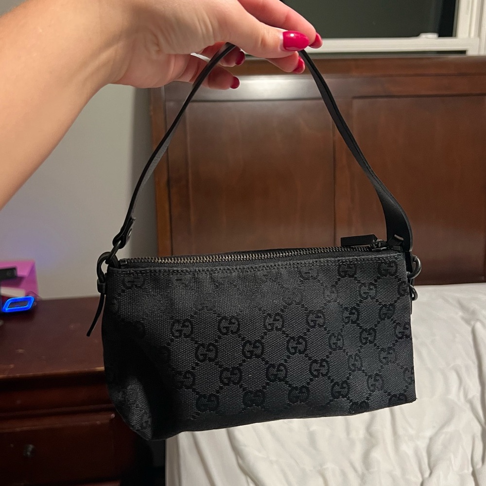 Authentic Vintage Black Gucci Pochette